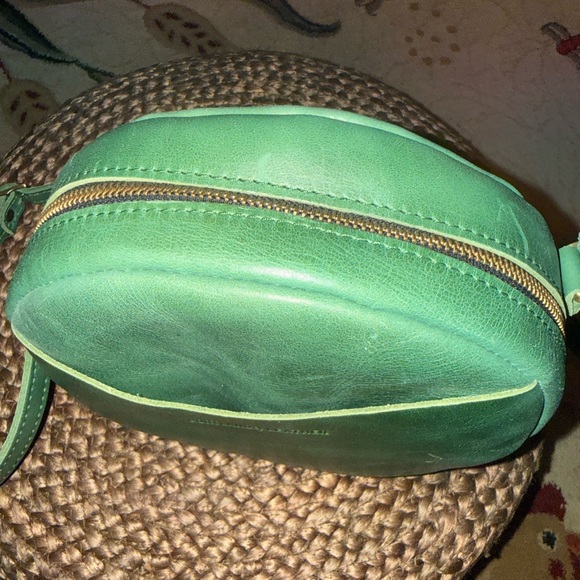 Portland Leather Emerald Crossbody Bag Set - Picture 5 of 16